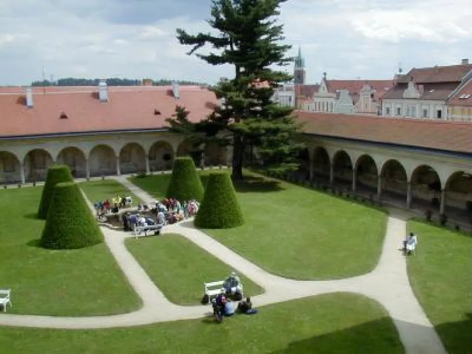 Zahrada zámku v Telči