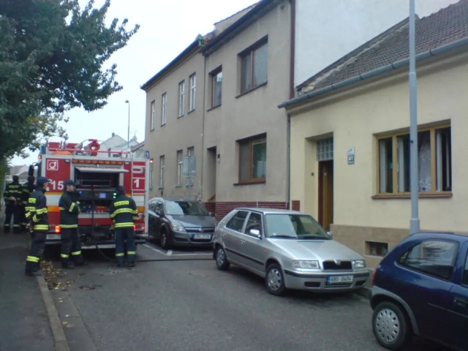 Při požáru v Potácelově ulici v Brně uhořel muž