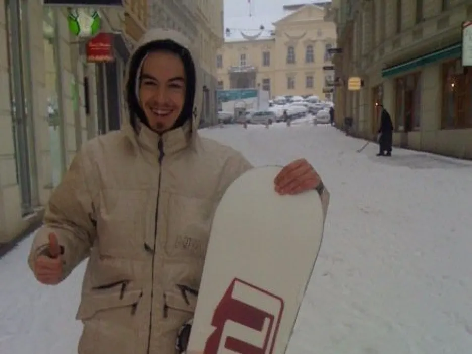 Snowboardové radovánky v centru Brna