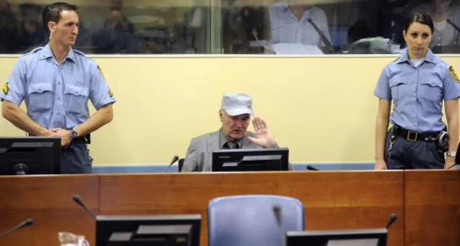 Ratko Mladić stanul před tribunálem v Haagu