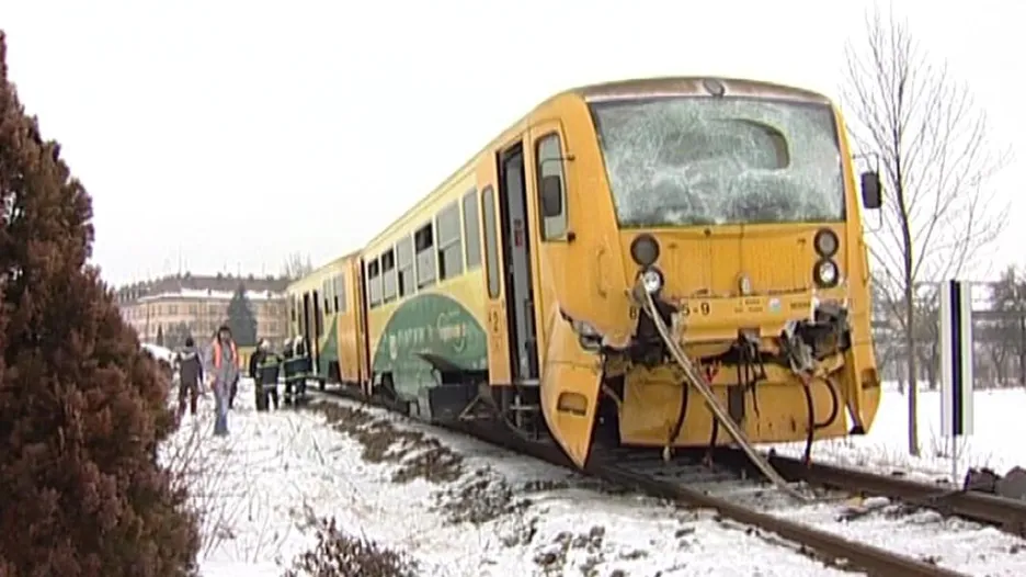 Následky vlakové srážky u Vodňan