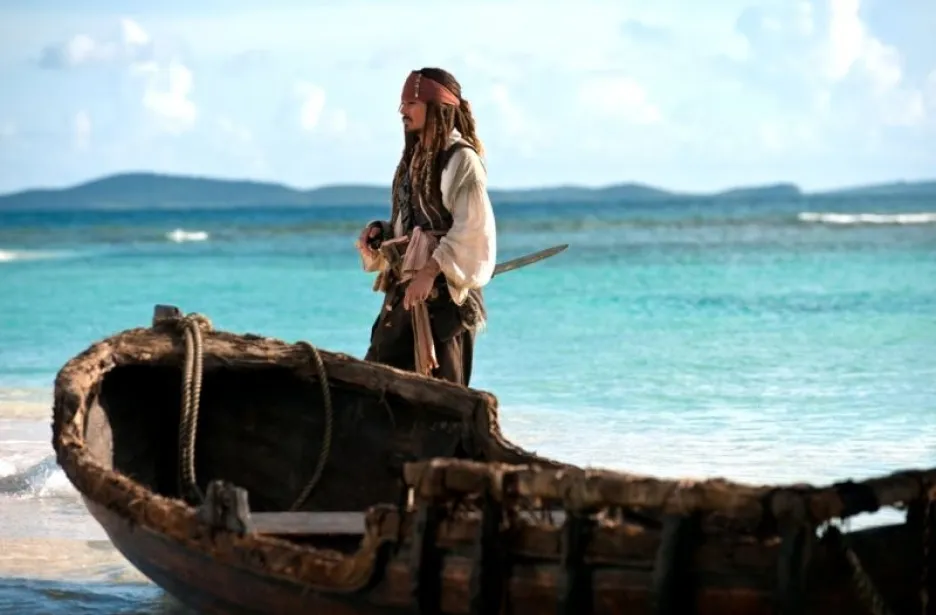 Piráti z Karibiku: Na vlnách podivna
