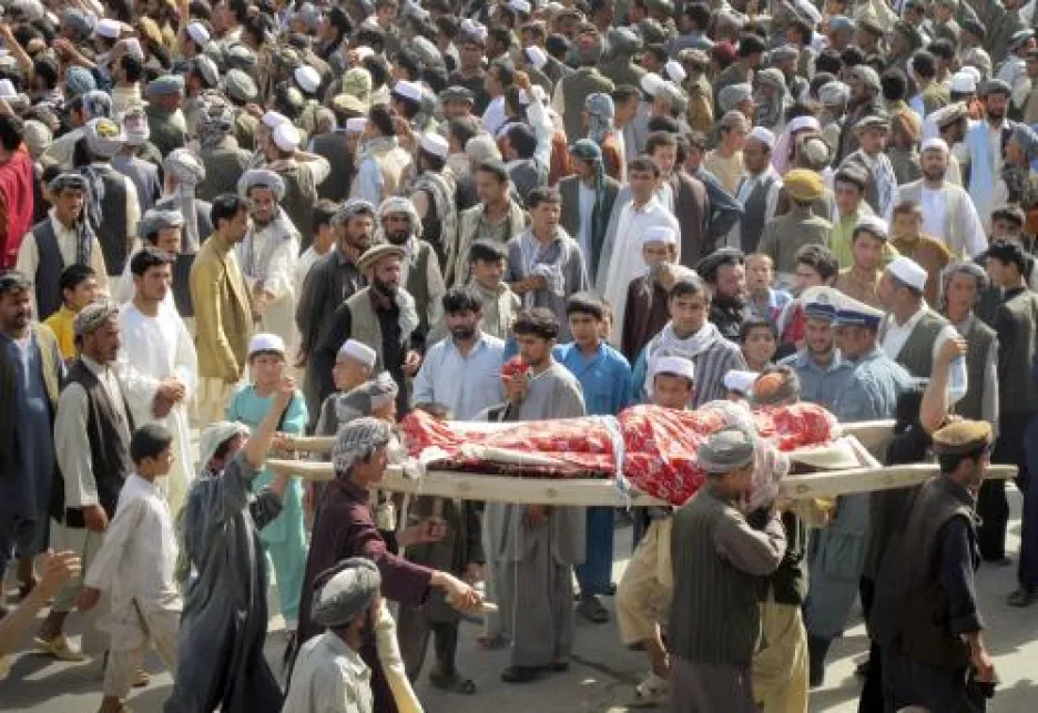 Pohřeb čtyř obětí NATO v afghánském Tálikánu