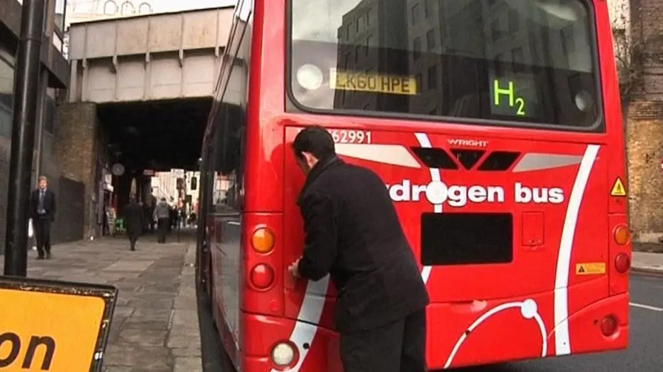 Autobus poháněný vodíkem