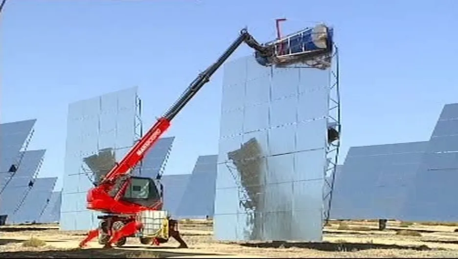 Stavba solární elektrárny