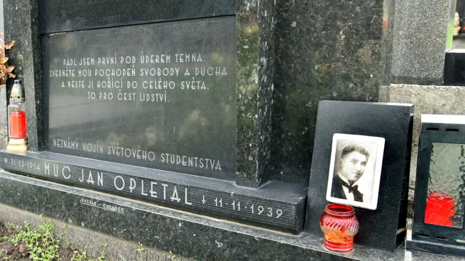 Hrob Jana Opletala