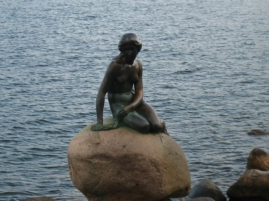 Malá mořská víla v kodaňském přístavu