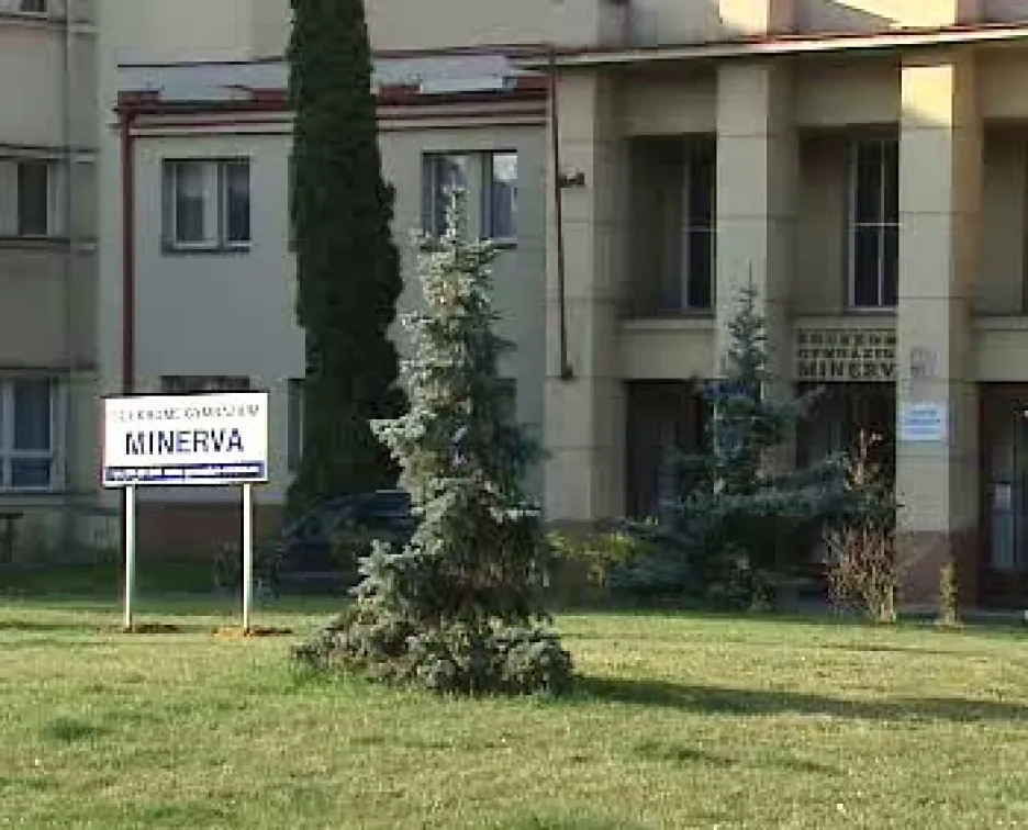 Gymnázium Minerva má zablokovaný majetek