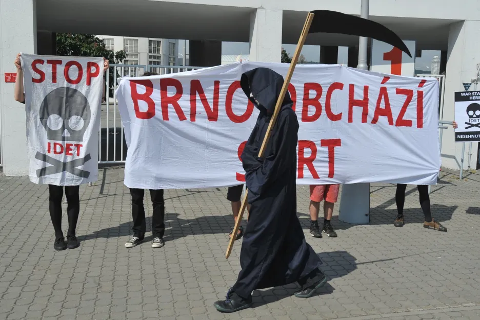 Protest proti veletrhu IDET v Brně