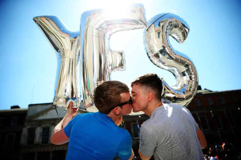 Irské referendum o sňatcích osob stejného pohlaví