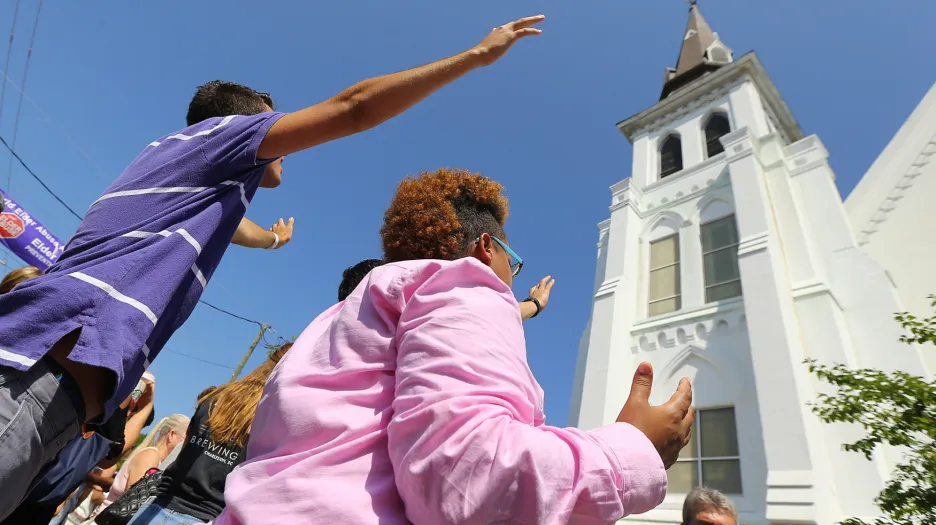 V kostele v Charlestonu se konala první mše po střelbě