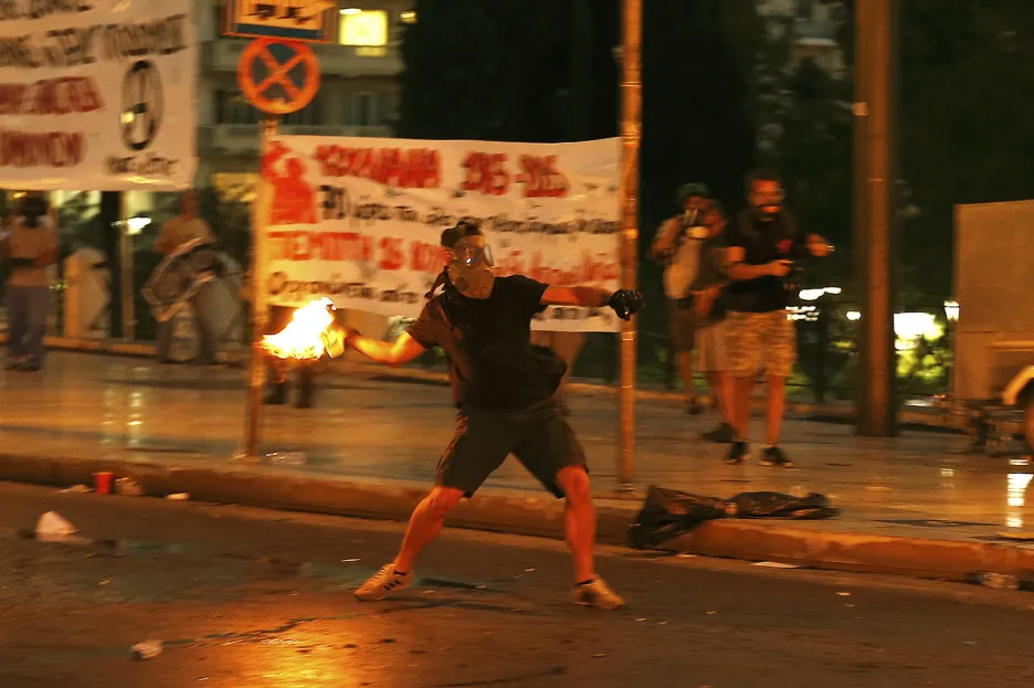 Nepokoje v Aténách