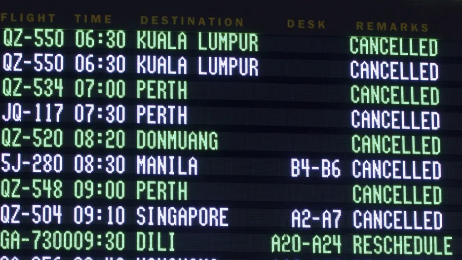 Mezinárodní letiště na Bali kvůli sopce už několikrát přerušilo provoz