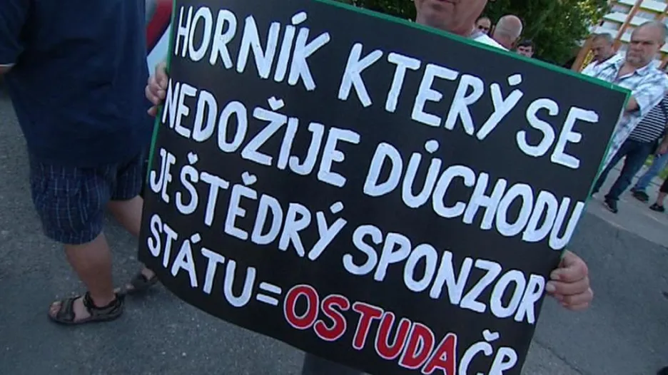 Protest horníků před výjezdním zasedáním vlády v Ostravě