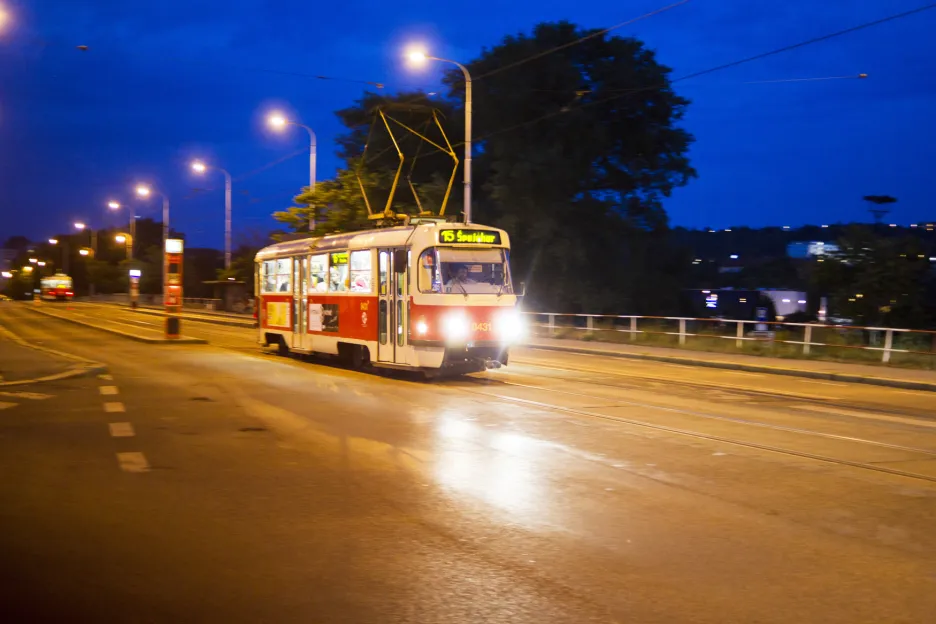Tramvaj T3 v pražských ulicích 