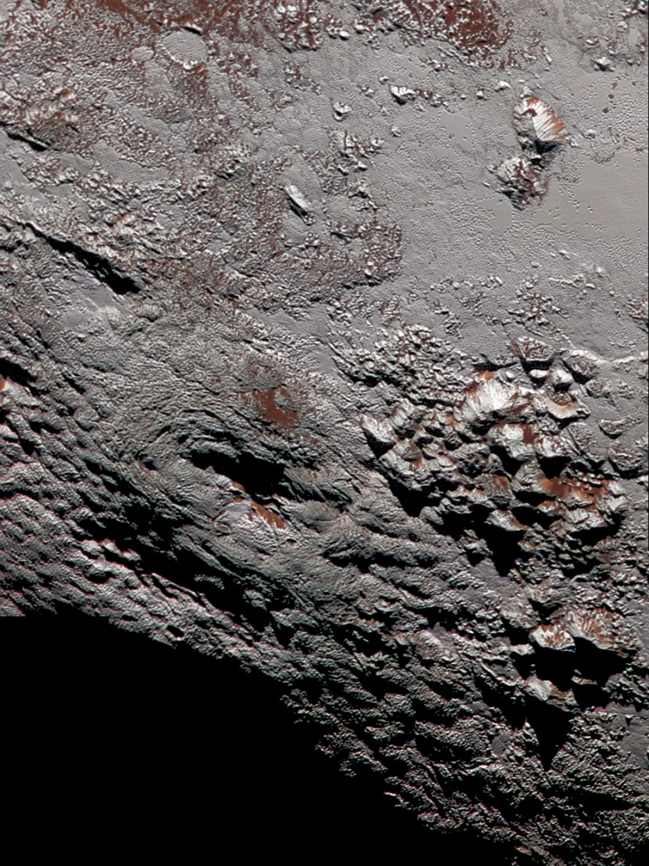 Snímky Pluta ze sondy New Horizons