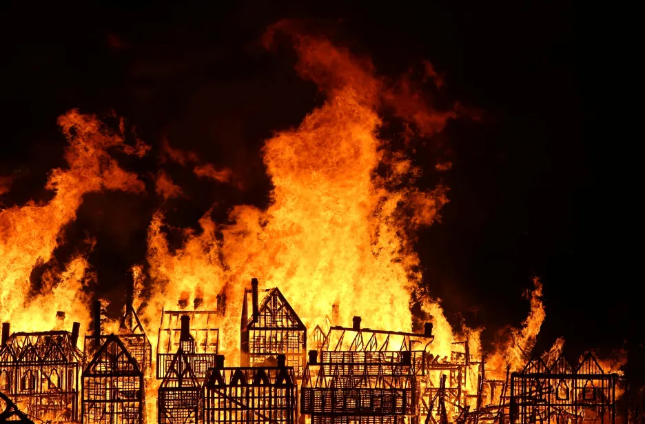 Hořící maketa Londýna ze 17. století