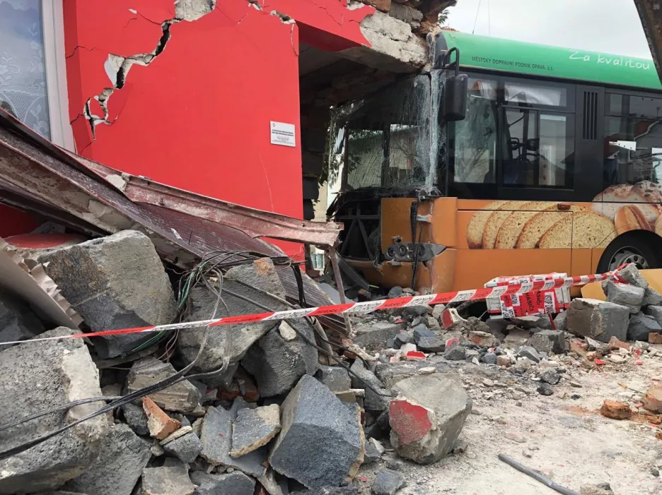 Nehoda trolejbusu v Opavě