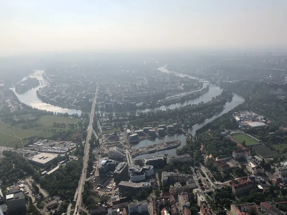 Vzducholodí nad Prahou