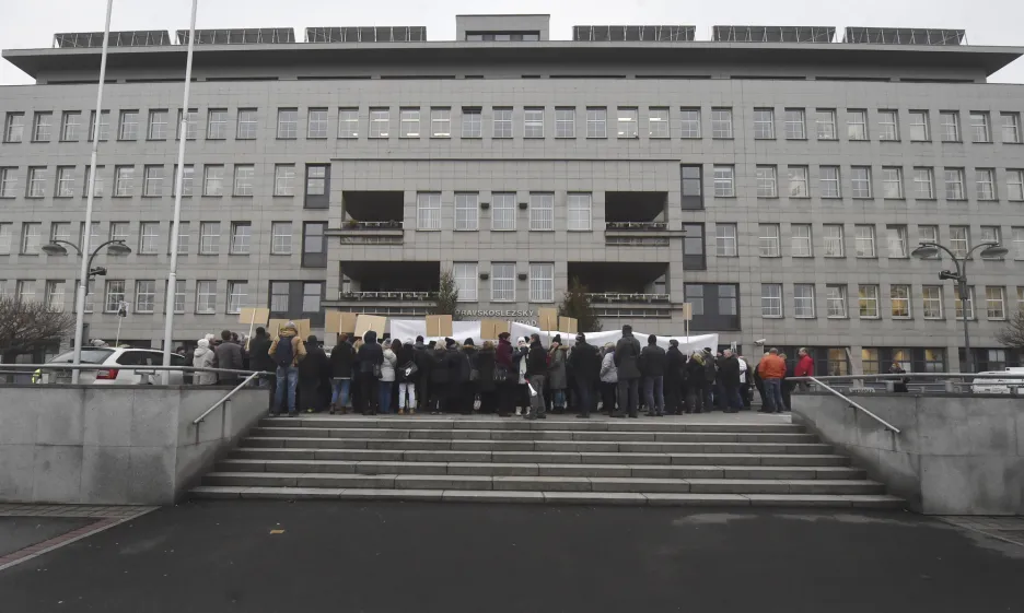 Demonstrace za záchranu nemocnice v Orlové