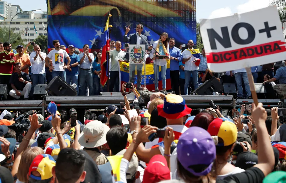 Demonstrace proti Madurově vládě v Caracasu