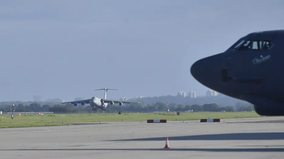 V Mošnově přistál americký transportní letoun C-5 Super Galaxy