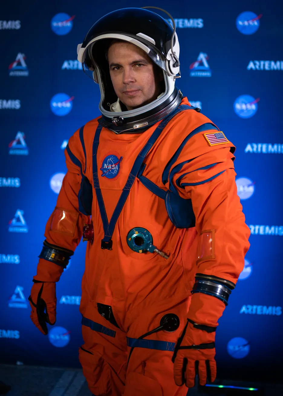 NASA představila nové skafandry