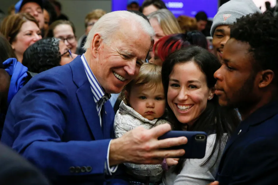 Joe Biden s příznivci v Jižní Karolíně