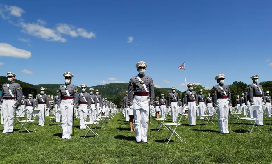 Slavnostní ukončení výcviku kadetů na Vojenské akademie Spojených států amerických známé jako West Point 