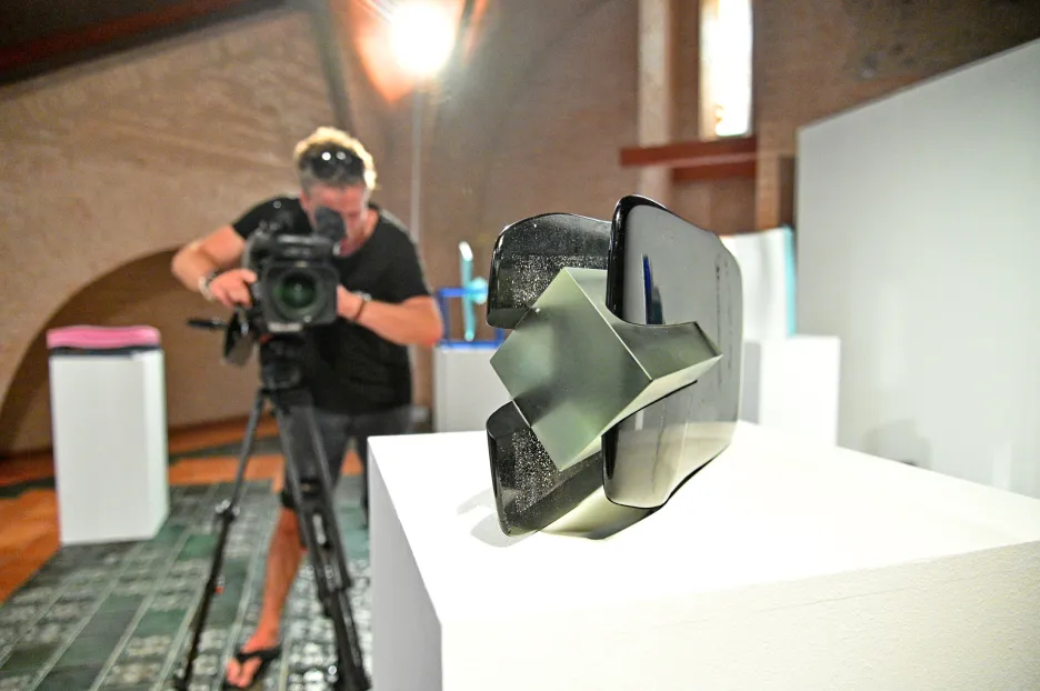 Expozice Rezonance tvaru sklářského výtvarníka Ilji Bílka 