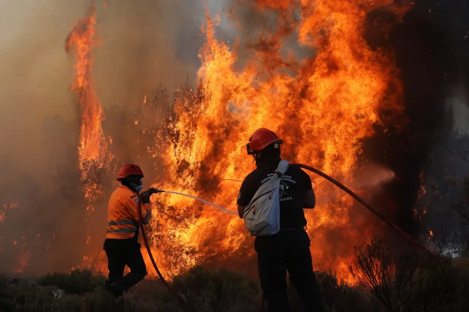 Řečtí hasiči zasahovali v horách Peloponésu