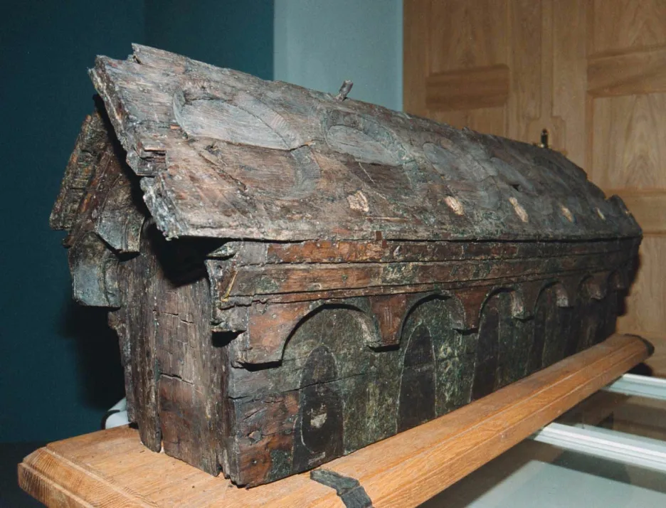 Původní dubové jádro relikviáře