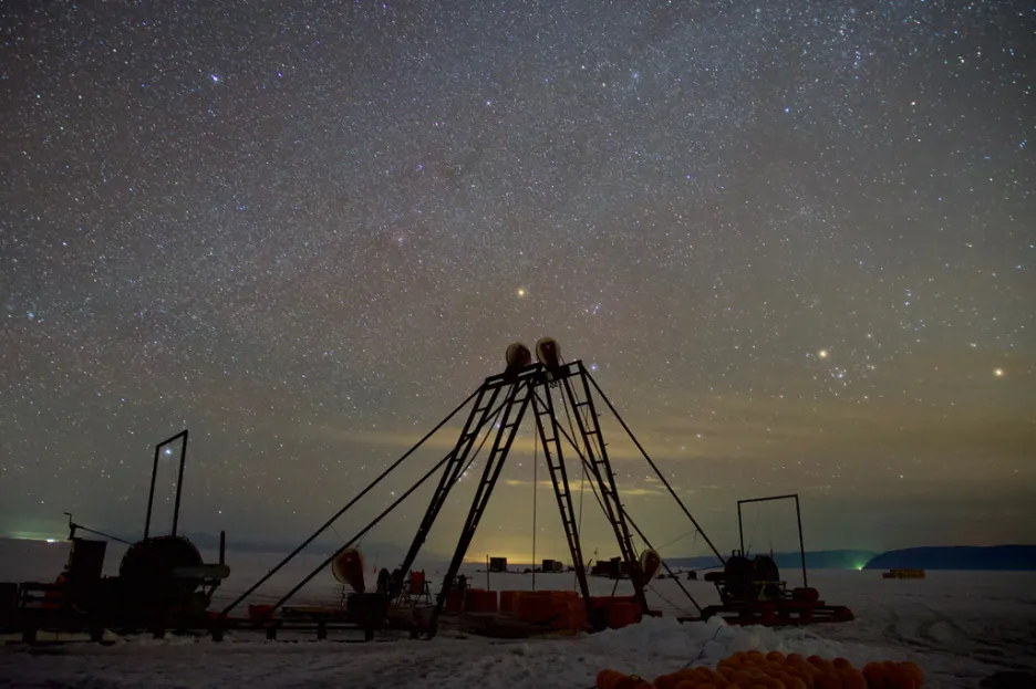 Příprava teleskopu Bajkal-GVD
