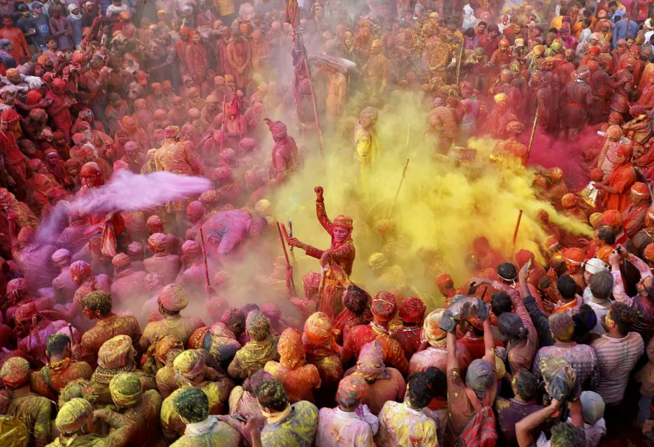 Indie oslavuje příchod jara barevným svátkem Hólí   