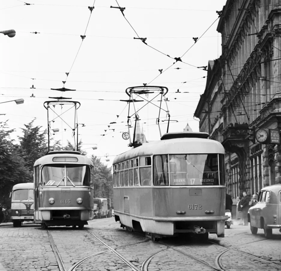 Setkání dvou tramvají T3