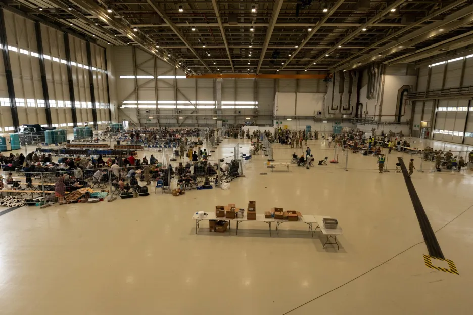 Americká armáda postavila pro afghánské uprchlíky příjímací středisko na vojenském letišti Ramstein v Německu