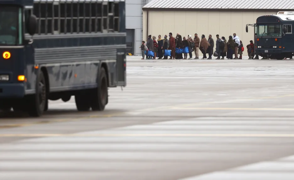 Americká armáda postavila pro afghánské uprchlíky příjímací středisko na vojenském letišti Ramstein v Německu