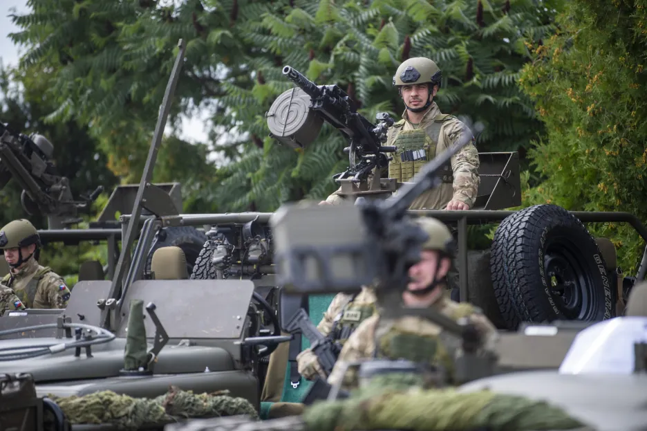 Výsadkový pluk Armády České republiky má nový výcvikový prostor u Chotěboře