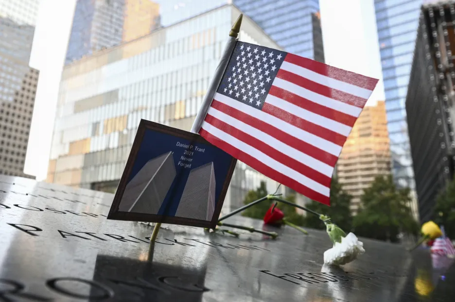 Amerika si připomíná 20. výročí útoků z 11. září