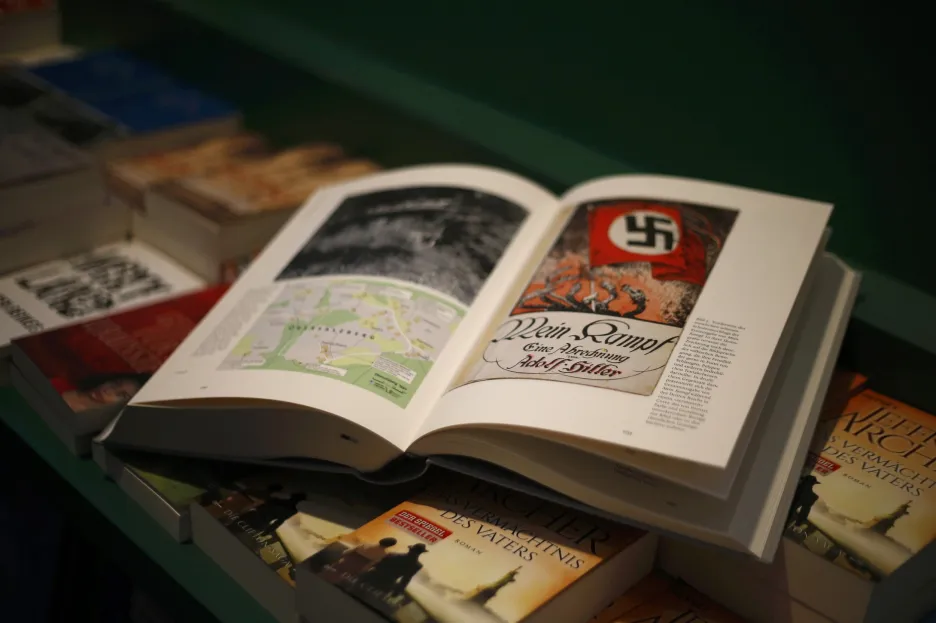 V Německu vyšel poprvé od války Mein Kampf